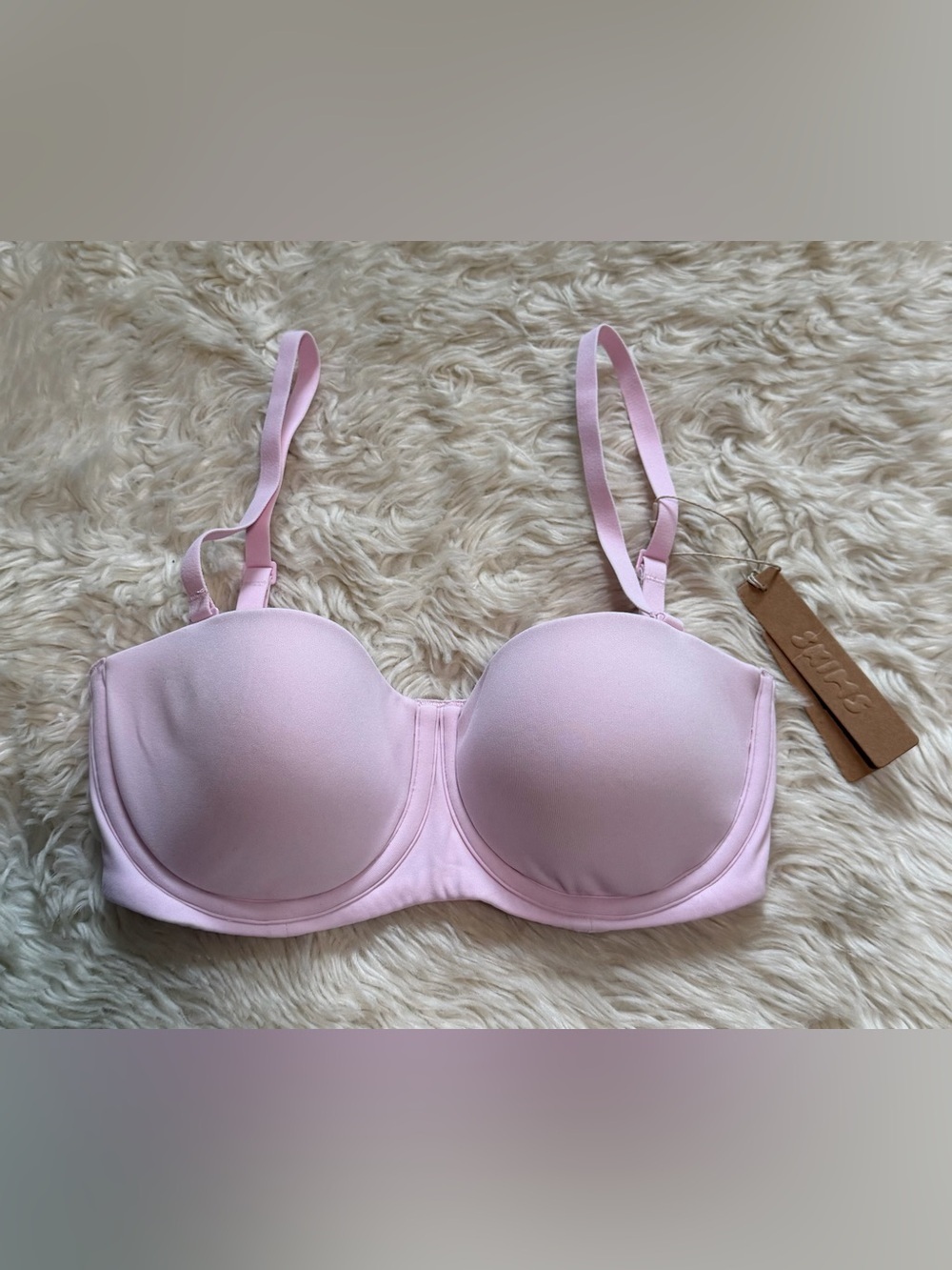 NWT Skims Fits Everybody Strapless Bra in Cherry Blossom - Size 30C